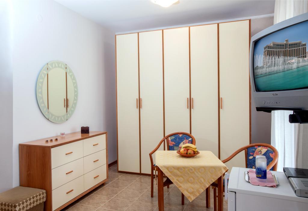 B&B Moderno Fažana Oda fotoğraf
